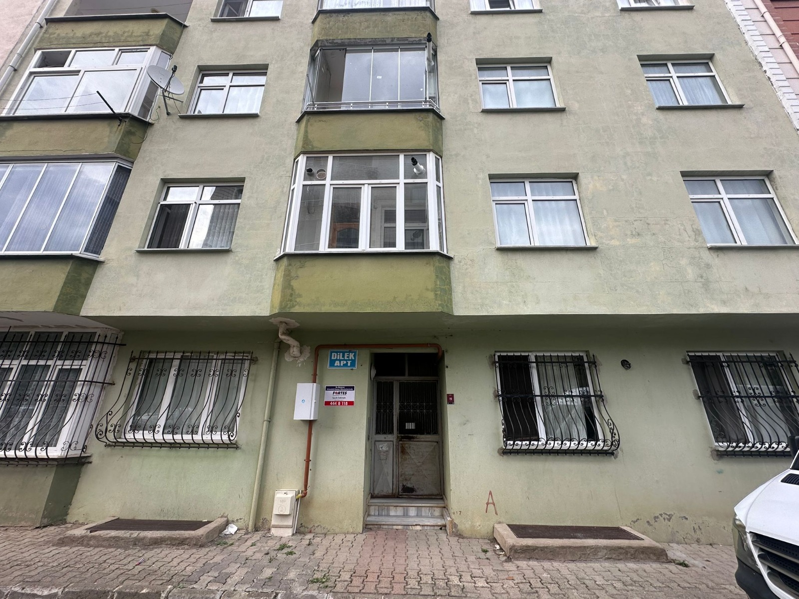 MABEL GAYRİMENKUL/FATİH ASANSÖRLÜ KOMBİLİ 3+1 SATILIK BOŞ DAİRE